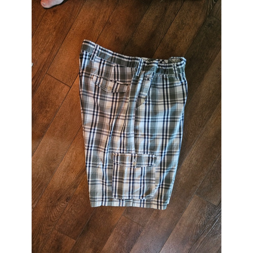 AGE OF WISDOM Mens Green Gray Blue & Whie Plaid Shorts size 42